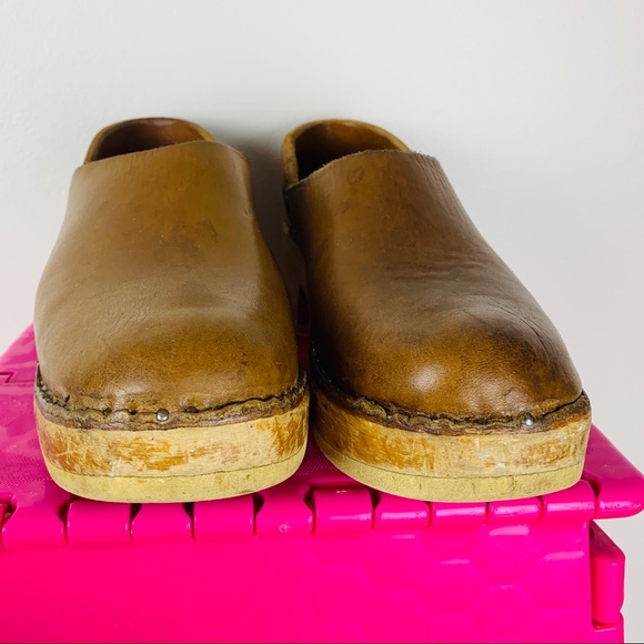 Vintage 1970s Tan Leather Block Heel Mule Clogs - Picture 2 of 8